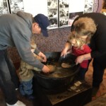 Gold panning Svg+xml,%3Csvg%20xmlns%3D%22http%3A%2F%2Fwww.w3.org%2F2000%2Fsvg%22%20width%3D%2