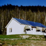 Stibnite House Svg+xml,%3Csvg%20xmlns%3D%22http%3A%2F%2Fwww.w3.org%2F2000%2Fsvg%22%20width%3D%2