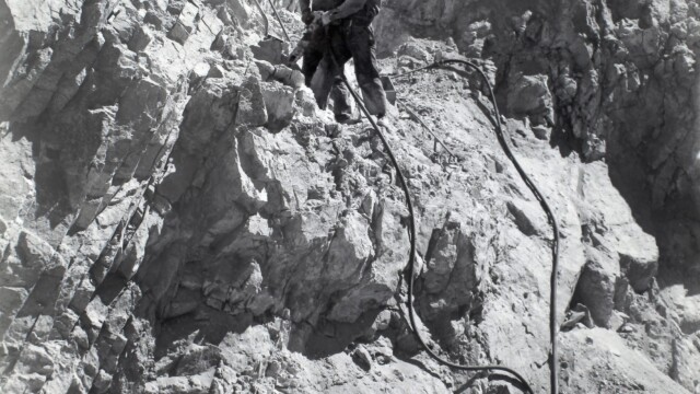 Allied War Effort Svg+xml,%3Csvg%20xmlns%3D%22http%3A%2F%2Fwww.w3.org%2F2000%2Fsvg%22%20width%3D%2